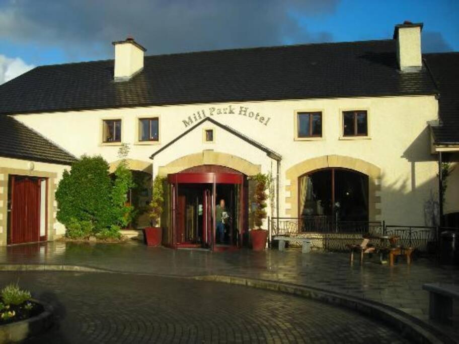 Charlies Lane * Donegal Town